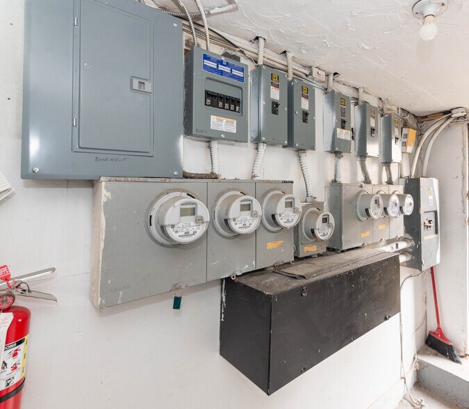 More Photos Of 46 W Biddle St, Baltimore Apartments For Sale