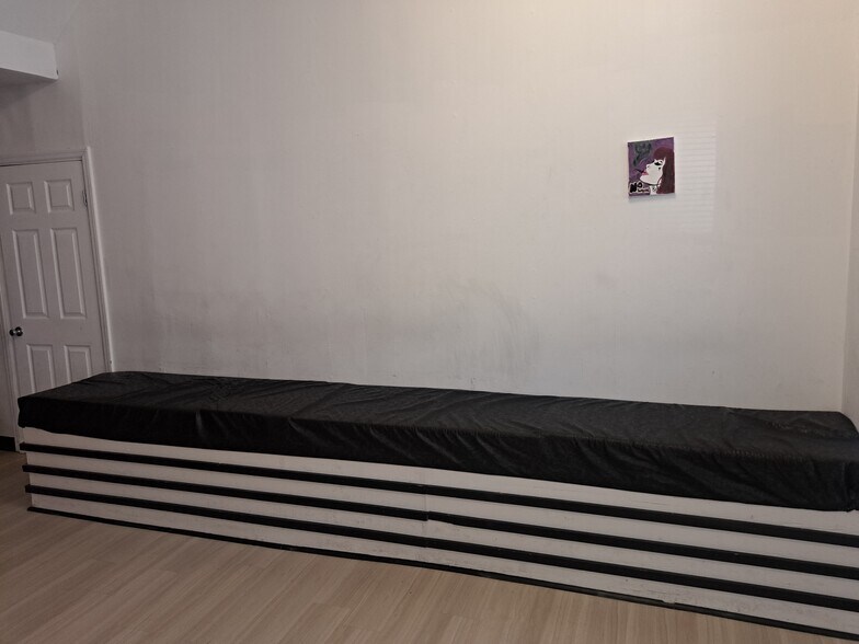 More Photos Of 127 Perry St, Trenton General Retail For Sale