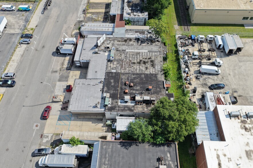 More Photos Of 3632 S 3rd St, Philadelphia Food Processing For Lease