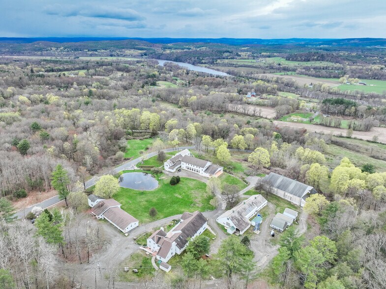 More Photos Of 154 S Mountain Rd, Northfield Schools For Sale