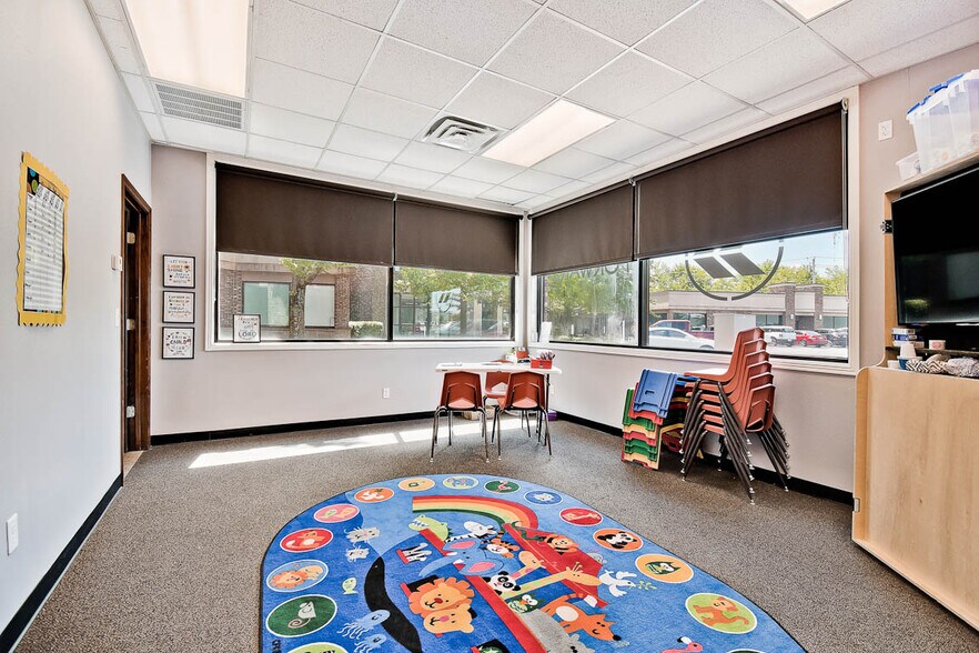 More Photos Of 1700 Industrial Drive, Rogers Office For Sale