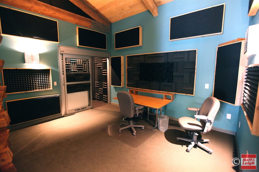 More Photos Of 1753 S 8th St, Colorado Springs Office For Lease