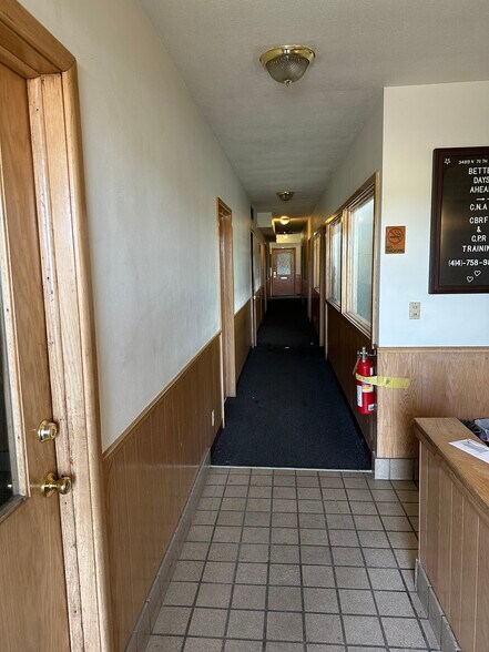 More Photos Of 3489 N 76th St, Milwaukee Office For Sale