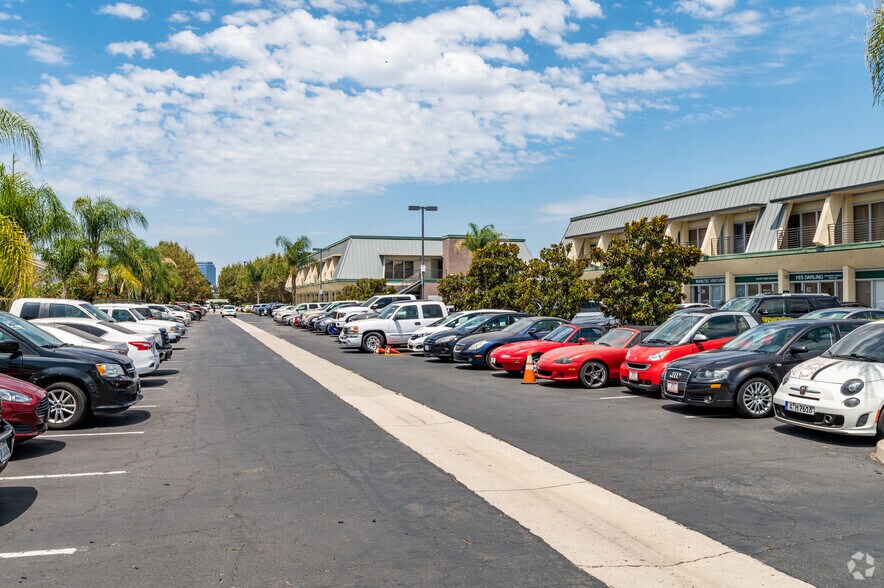 More Photos Of 2050 W Chapman Ave, Orange Medical For Lease