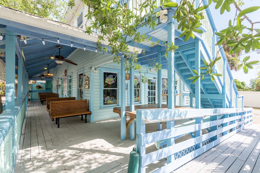 More Photos Of 4391 Dixie Hwy NE, Palm Bay Restaurant For Sale