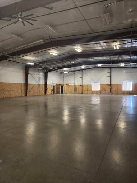 More Photos Of 1101 N Utah Ave, Pasco Warehouse For Lease