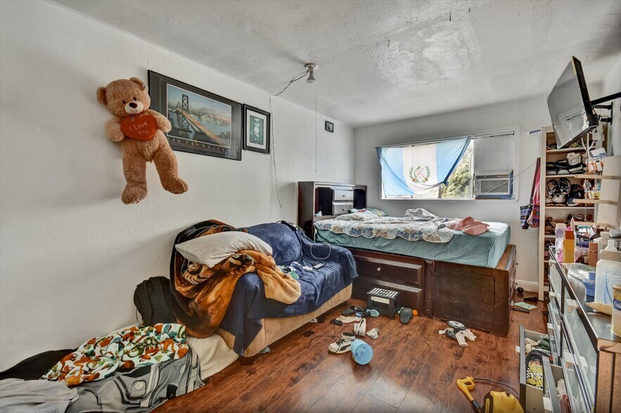 More Photos Of 1035 76th Ave, Oakland Apartments For Sale