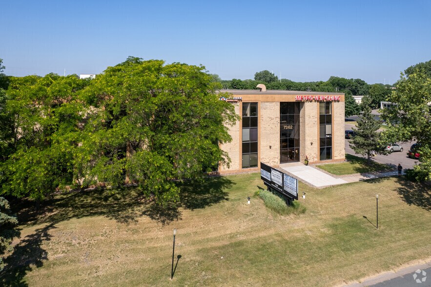 More Photos Of 7362 NE University Ave W, Minneapolis Medical For Lease