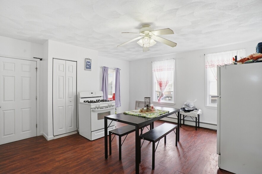 More Photos Of 17 Ledge St, Providence Apartments For Sale