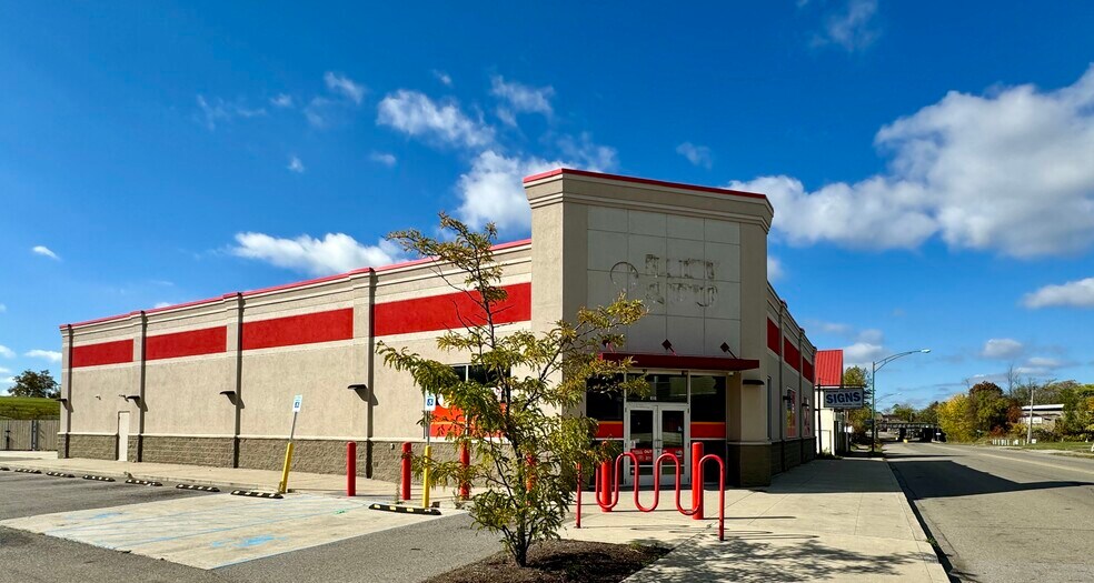 More Photos Of 1031 Clinton St, Buffalo Drugstore For Sale