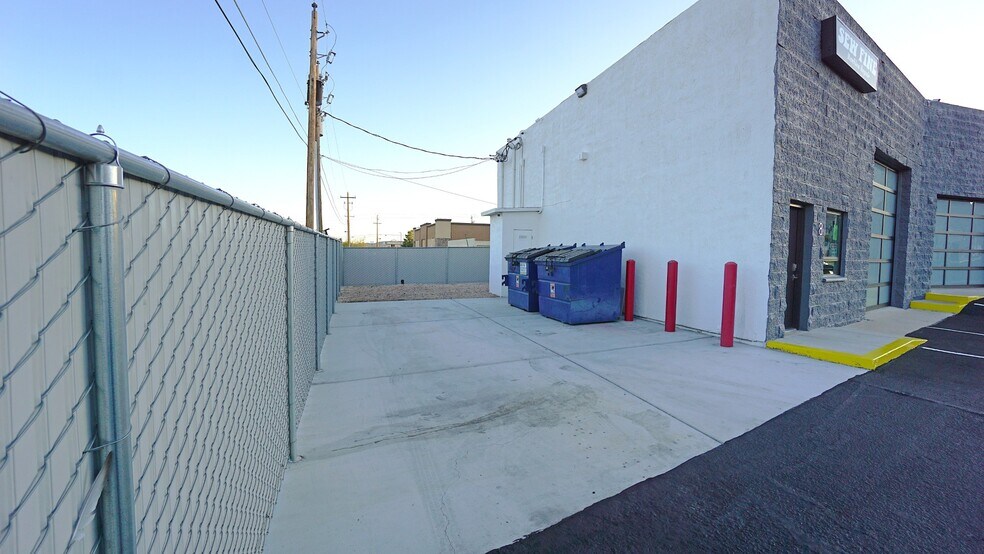 More Photos Of 4030 Stockton Hill Rd, Kingman Light Distribution For Sale