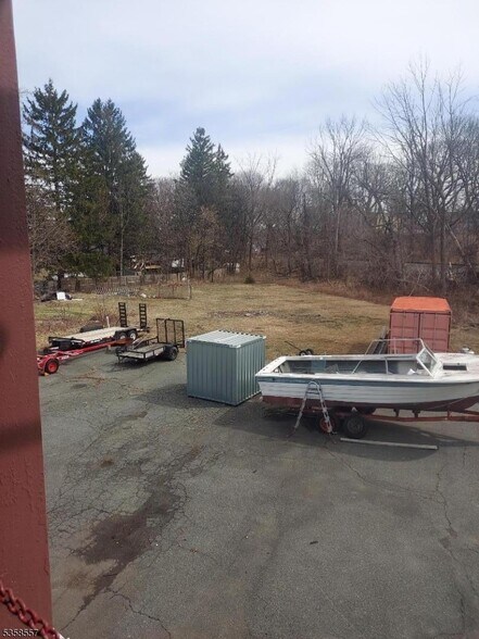 More Photos Of 16 Flanders Rd, Netcong Specialty For Sale