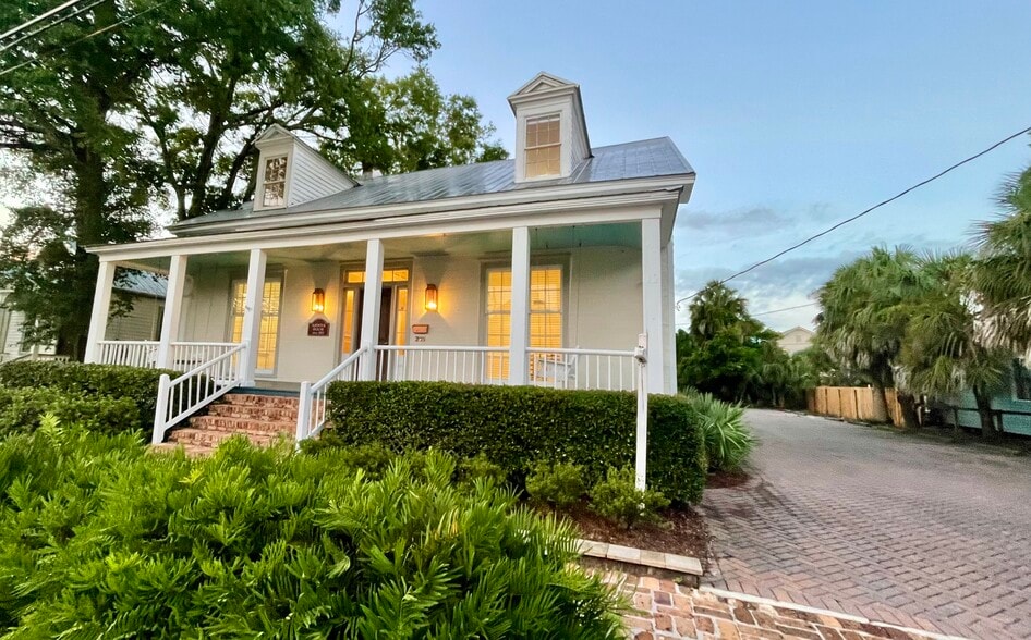 Primary Photo Of 245 Intendencia St, Pensacola Office Residential For Lease