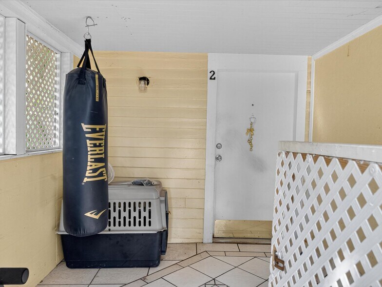 More Photos Of 219 Magnolia Ave, Daytona Beach Storefront Retail Residential For Sale