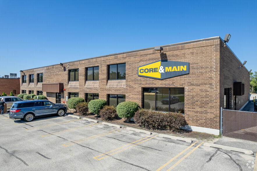 Primary Photo Of 220 S Westgate Dr, Carol Stream Manufacturing For Lease