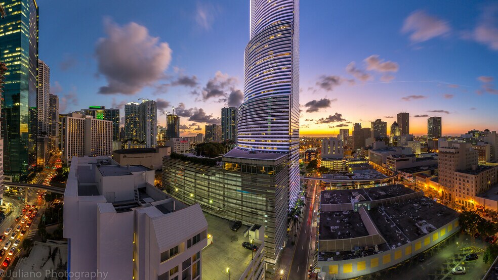 More Photos Of 150 SE 2nd Ave, Miami Office Residential For Lease