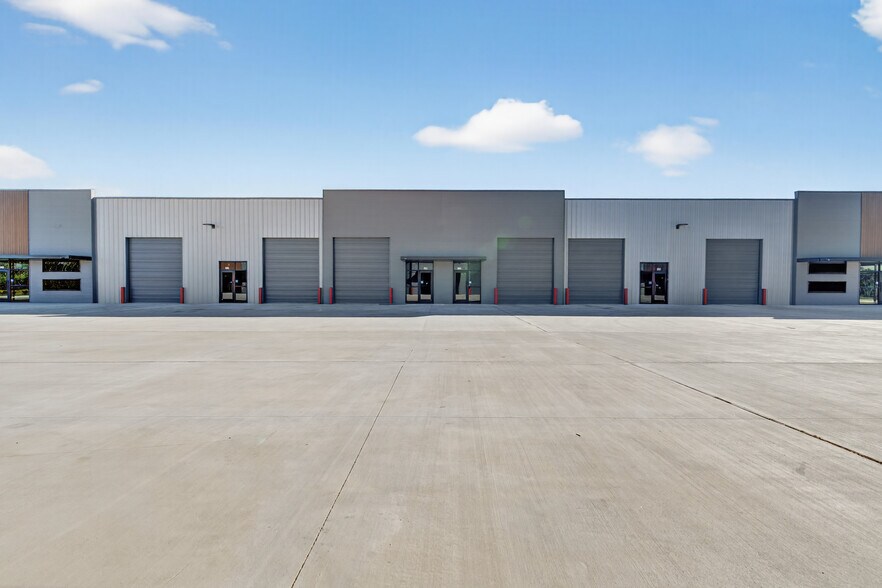 More Photos Of 5278 N Main St, Baytown Unknown For Lease