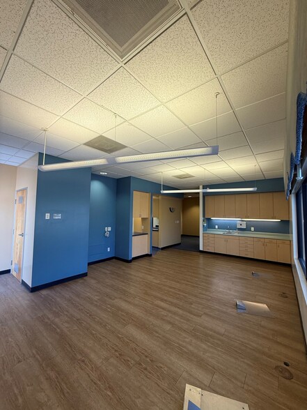 More Photos Of 3726 Coffee Rd, Bakersfield Freestanding For Lease