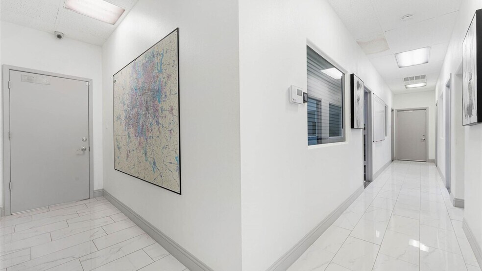 More Photos Of 4059 Bryan Ave, Fort Worth Office Residential For Sale