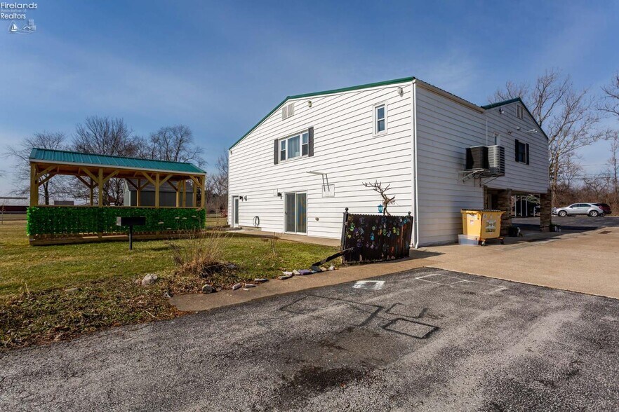 More Photos Of 5414 Homegardner Rd, Castalia Apartments For Sale