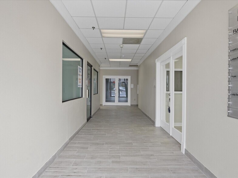 More Photos Of 6709 Ridge Rd, Port Richey Medical For Lease