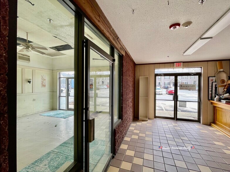 More Photos Of 112-114 Main St, Pepperell Storefront For Lease