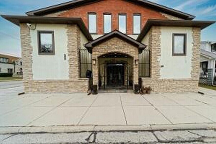 Primary Photo Of 1234 Manitoba Ave, South Milwaukee Specialty For Sale