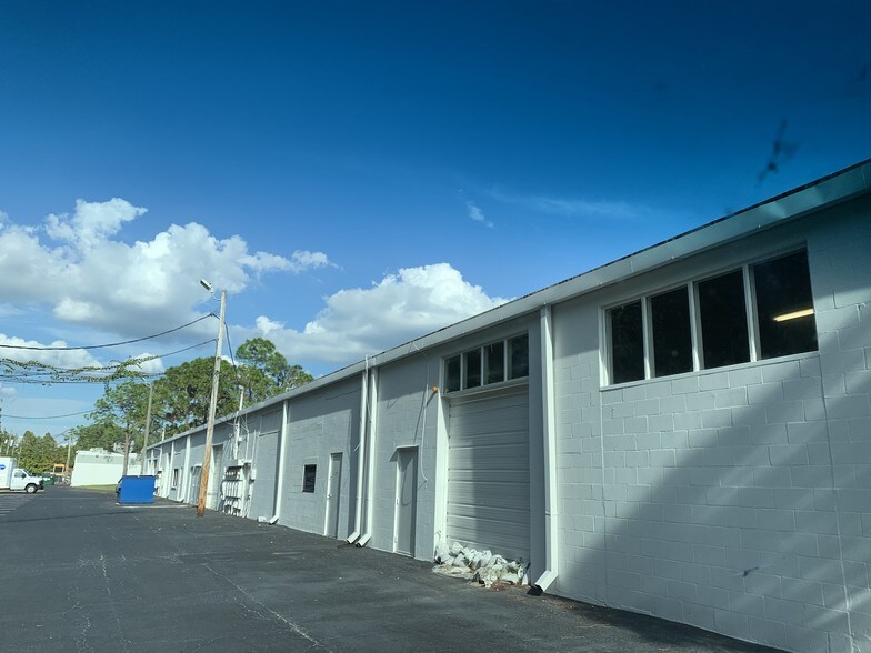 More Photos Of 11902-11970 Race Track Rd, Tampa Unknown For Lease