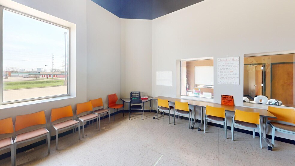 More Photos Of 1170 E Pershing Rd, Decatur Office For Sale