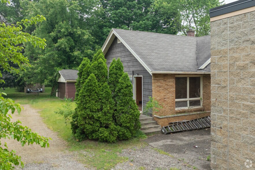 More Photos Of 4435 Red Arrow Hwy, Stevensville Restaurant For Lease