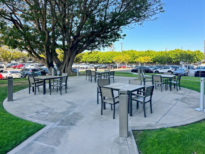 More Photos Of 6320 Canoga Ave, Woodland Hills Coworking Space