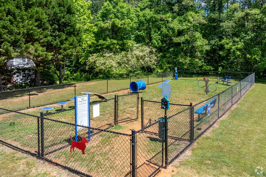 More Photos Of 10238 Fieldcrest Walk, Covington Apartments For Sale