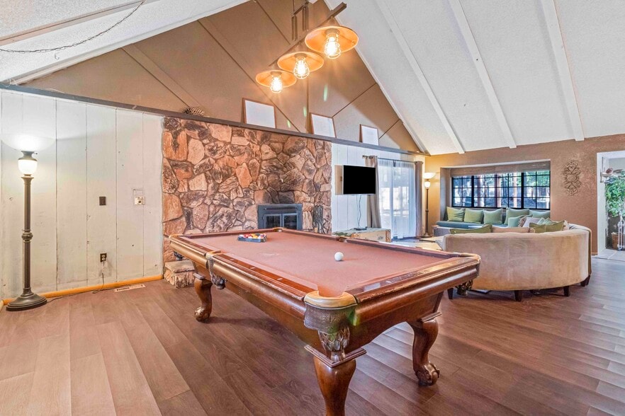 More Photos Of 39372 Big Bear Blvd, Big Bear Lake Hotel For Sale