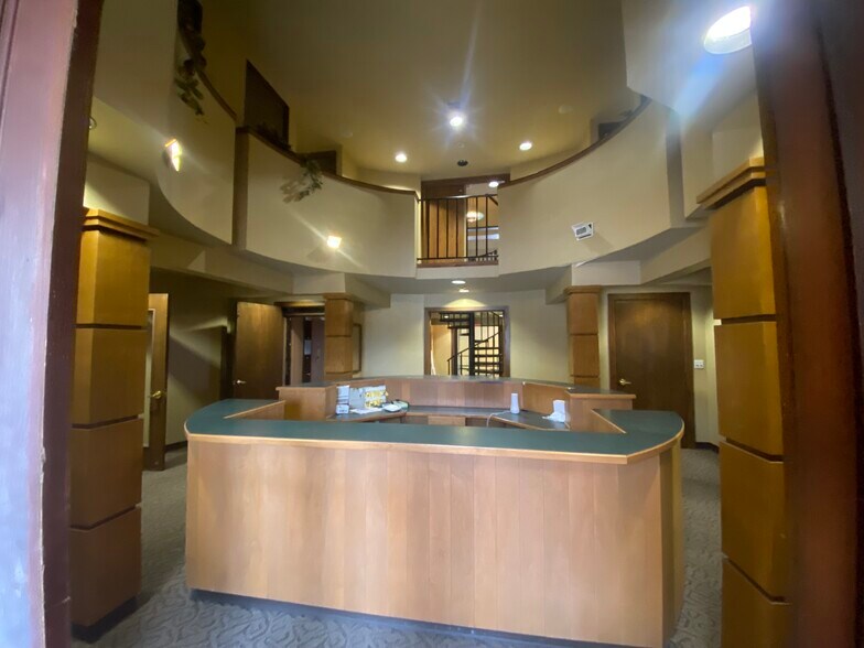 More Photos Of 206 W 6th Ave, Stillwater Loft Creative Space For Sale