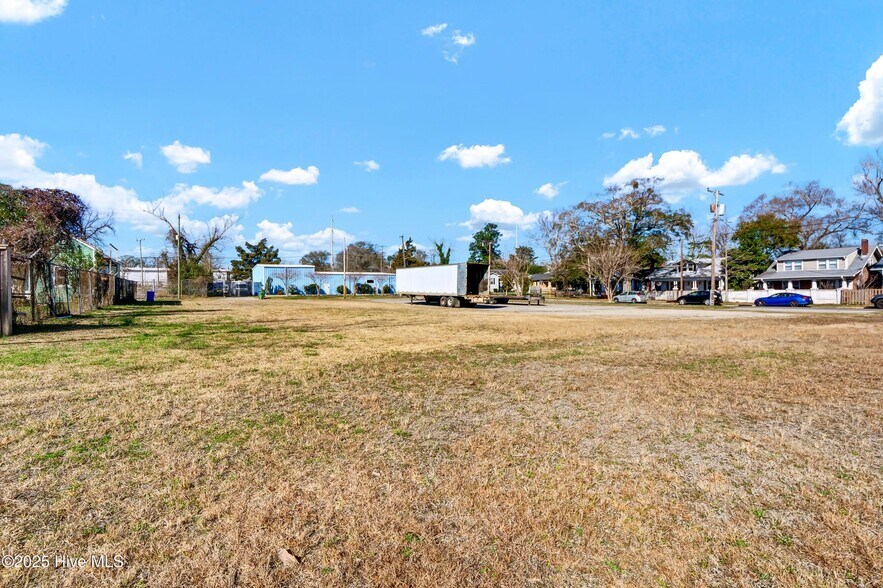 More Photos Of 1102 Chestnut St, Wilmington Land For Sale