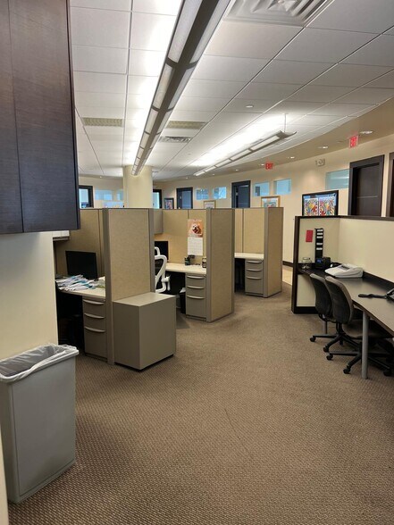 More Photos Of 20900 NE 30th Ave, Aventura Office Residential For Sale