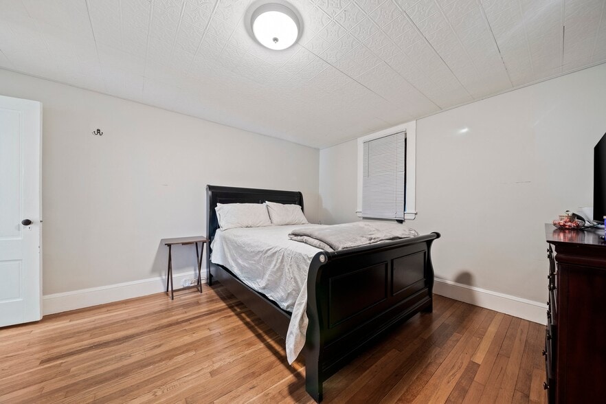 More Photos Of 17 North Ave, Rockland Apartments For Sale