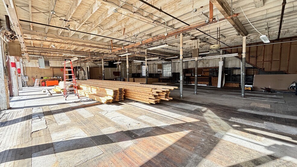 More Photos Of 515 Columbia St, Hudson Warehouse For Sale
