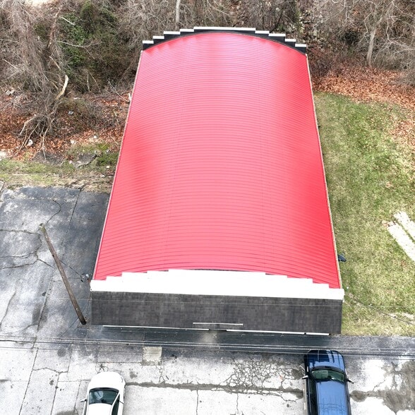 More Photos Of 1900 8th Ave, Parkersburg Garden Center For Sale