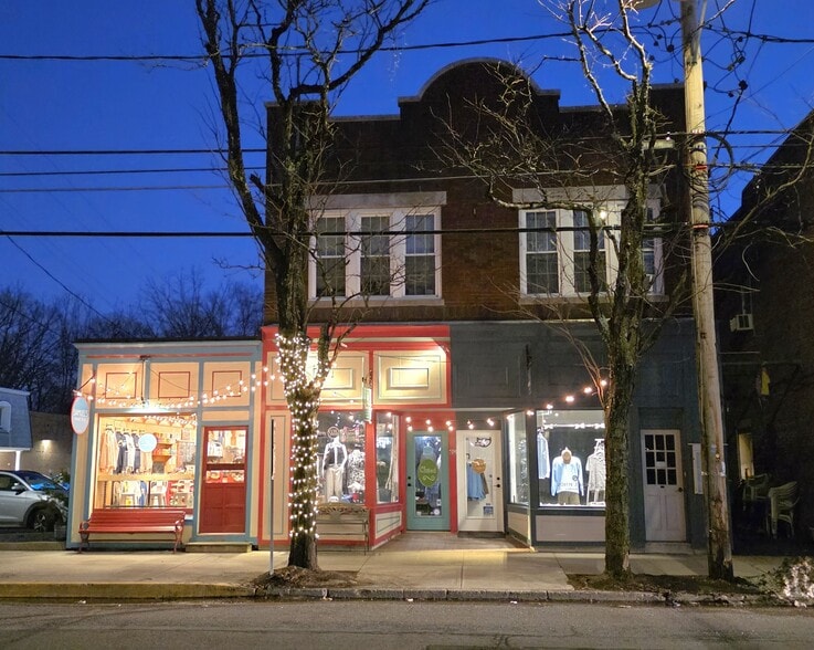 Primary Photo Of 38 E Market St, Rhinebeck Storefront For Sale