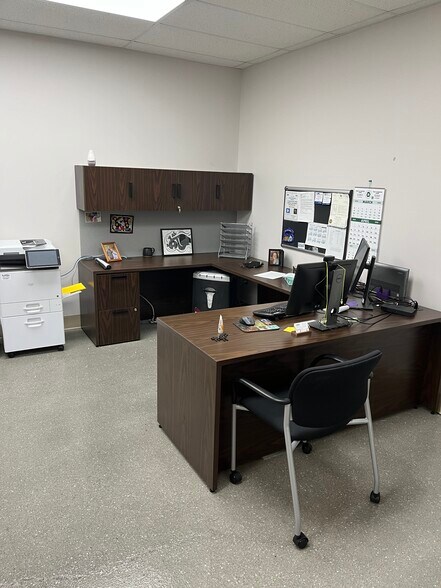 More Photos Of 515 S 4th St, Osage City Manufacturing For Sale