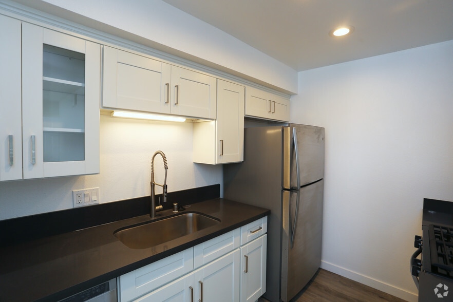 More Photos Of 8815 Cynthia St, West Hollywood Apartments For Sale