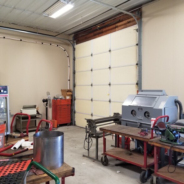 More Photos Of 1217-1249 Arrowhead Ct, Crown Point Warehouse For Lease