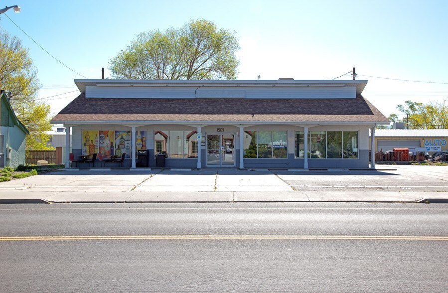 More Photos Of 202 N Main Ave, Yerington Service Station For Sale