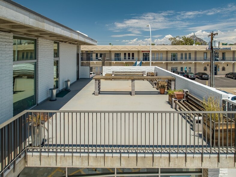 More Photos Of 1934 E Camelback Rd, Phoenix Storefront Retail Office For Lease