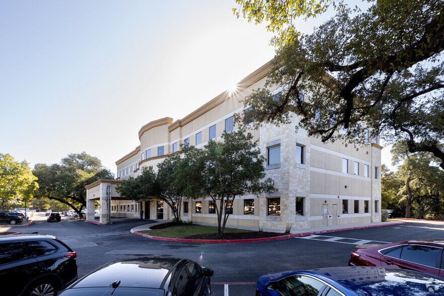 Primary Photo Of 2130 NE Loop 410, San Antonio Medical For Lease