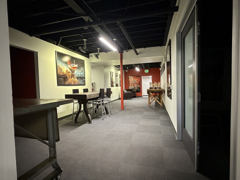 More Photos Of 441 N Varney St, Burbank Loft Creative Space For Lease