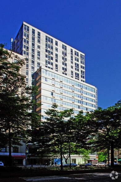 More Photos Of 2495 Broadway, New York Apartments For Lease