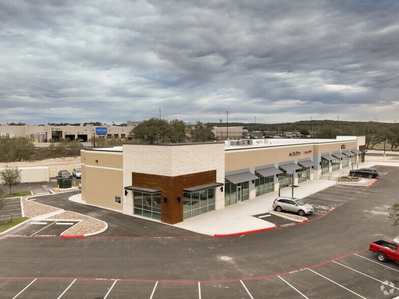 More Photos Of 281 Singing Oaks, Spring Branch Storefront For Sale