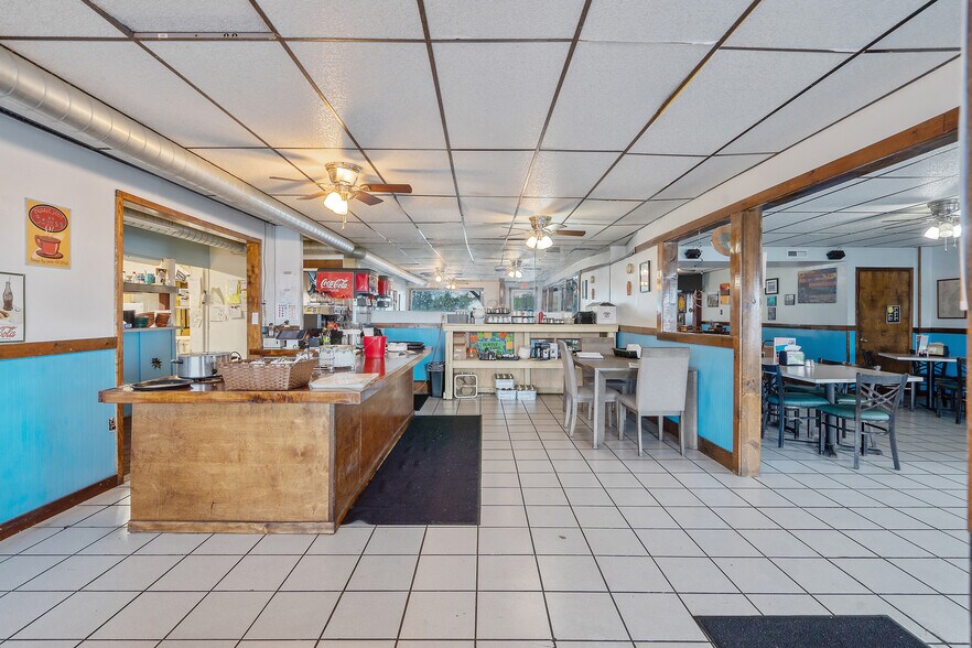 More Photos Of 356 King St, Fair Haven Marina For Sale